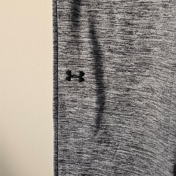 Under Armour Coldgear Loose Fit Sweatpants (L) Like New - Picture 2 of 5